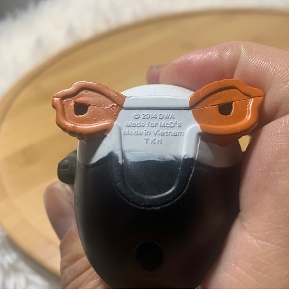 Penguins of Madagascar 2014 McDonald's Toy Penguin Figure - Picture 2 of 5